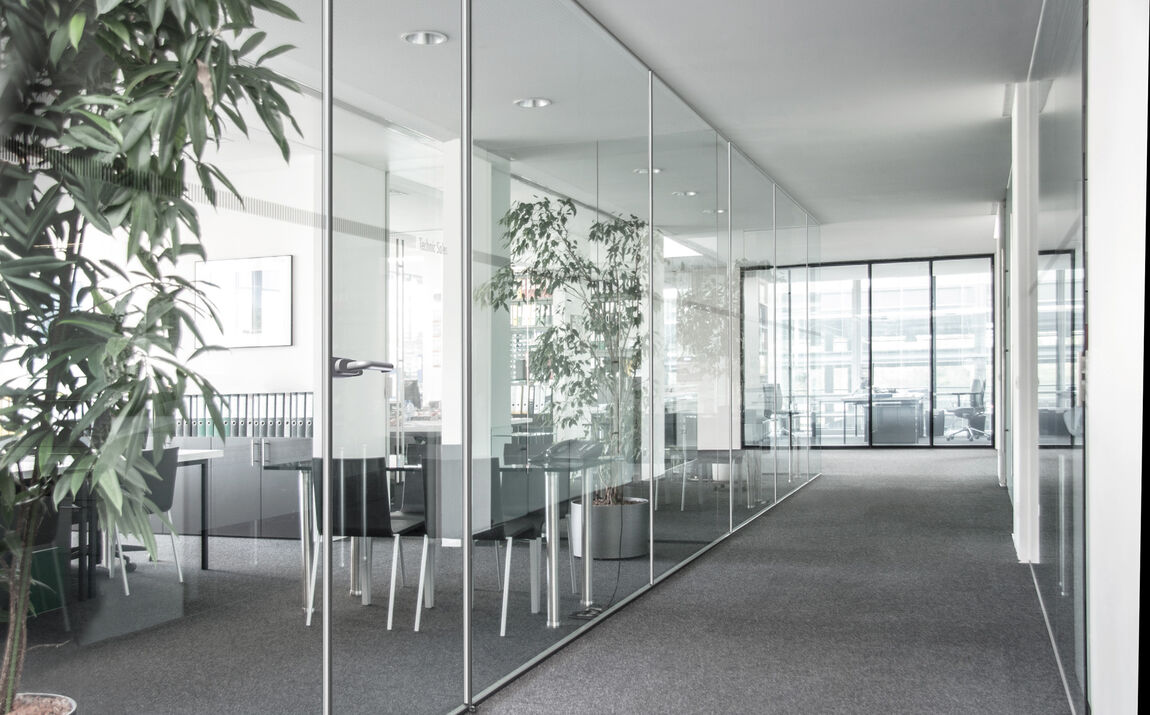glastrennwand-GM Martition Light-glaswand-buero-transparenz