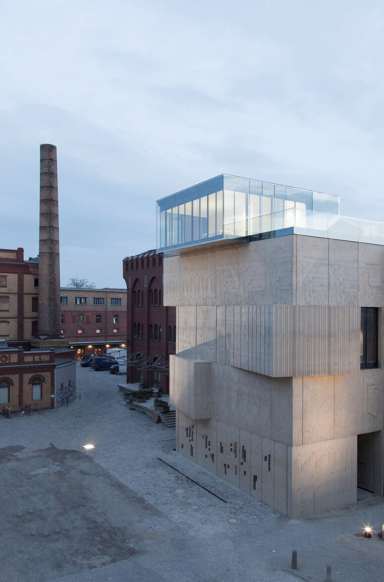 Museum für Architekturzeichnungen mit GM Railing  Museum für Architekturzeichnungen mit GM Railing