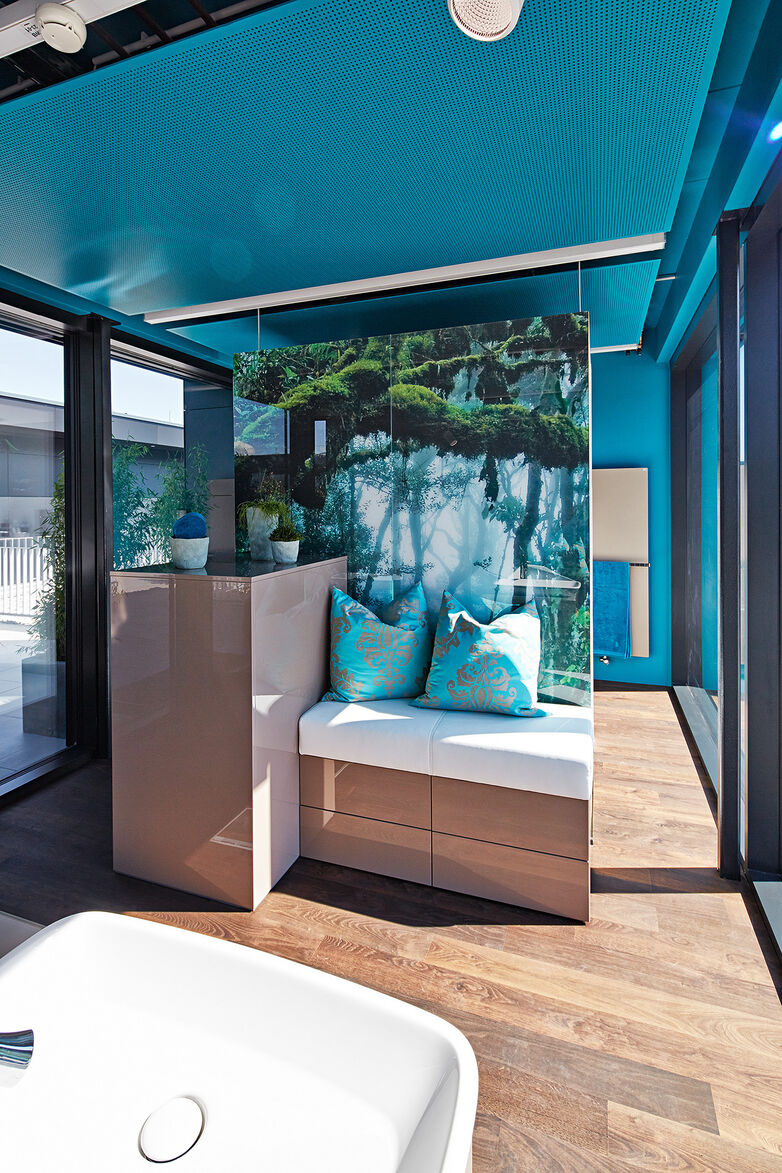 Gläserner Raumteiler