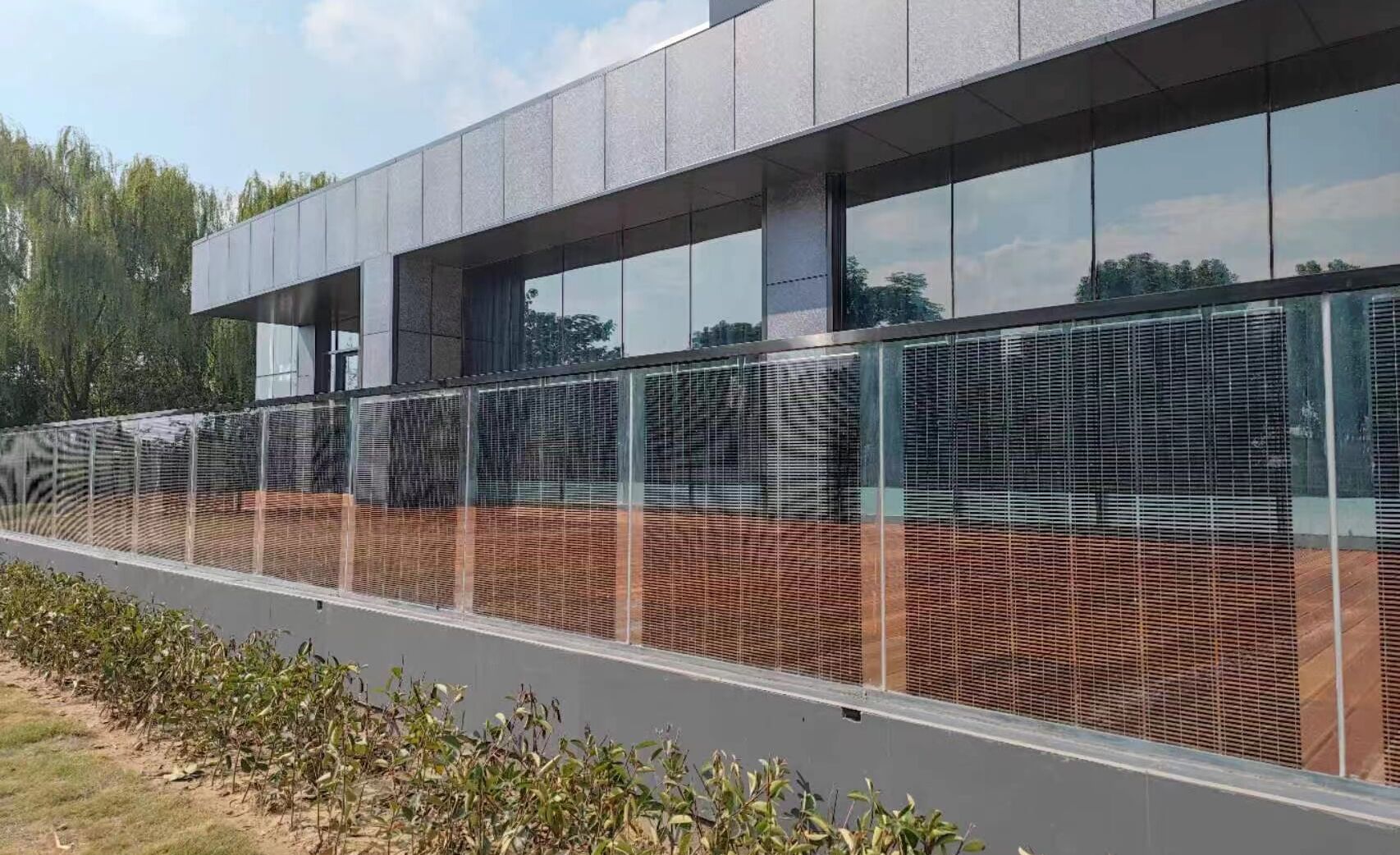 Solar balcony application with stripe cell