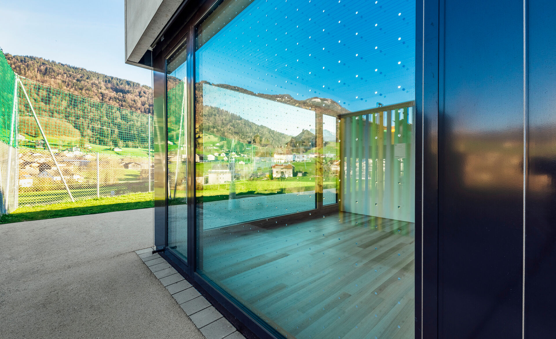 uniglas isolierglas-saflex flysafe 3d-vogelschutz glas-schule -andelsbuch-manuel paul(2)