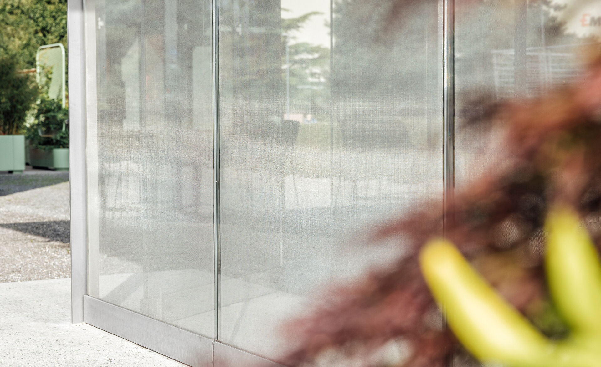 flachglas-gm lamimartex-metall im glas-golfplatz domat-domat ems-manuel paul(6)