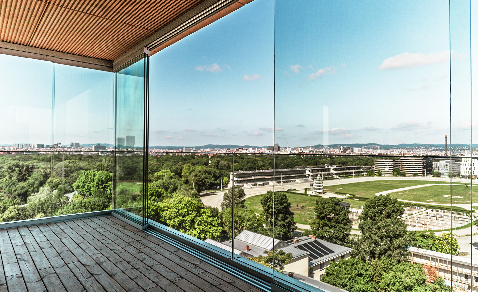 Glasgelaender_ GM RAILING_IneinemProfil_Gruenblick_wien-bildszene (18) Glasgelaender_ GM RAILING_IneinemProfil_Gruenblick_wien-bildszene (18)