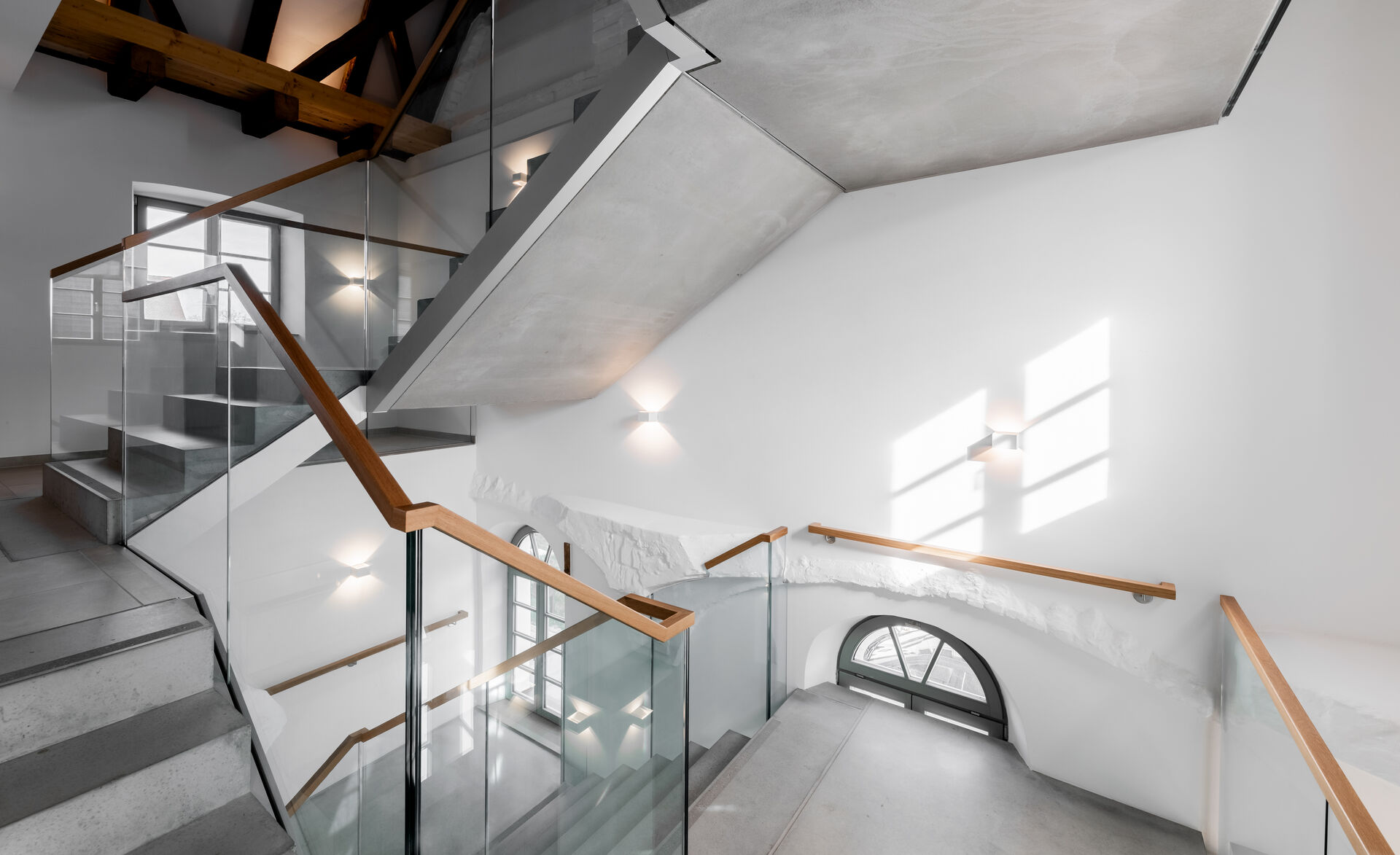 GM RAILING® UNI SIDE Geschäftsgebäude