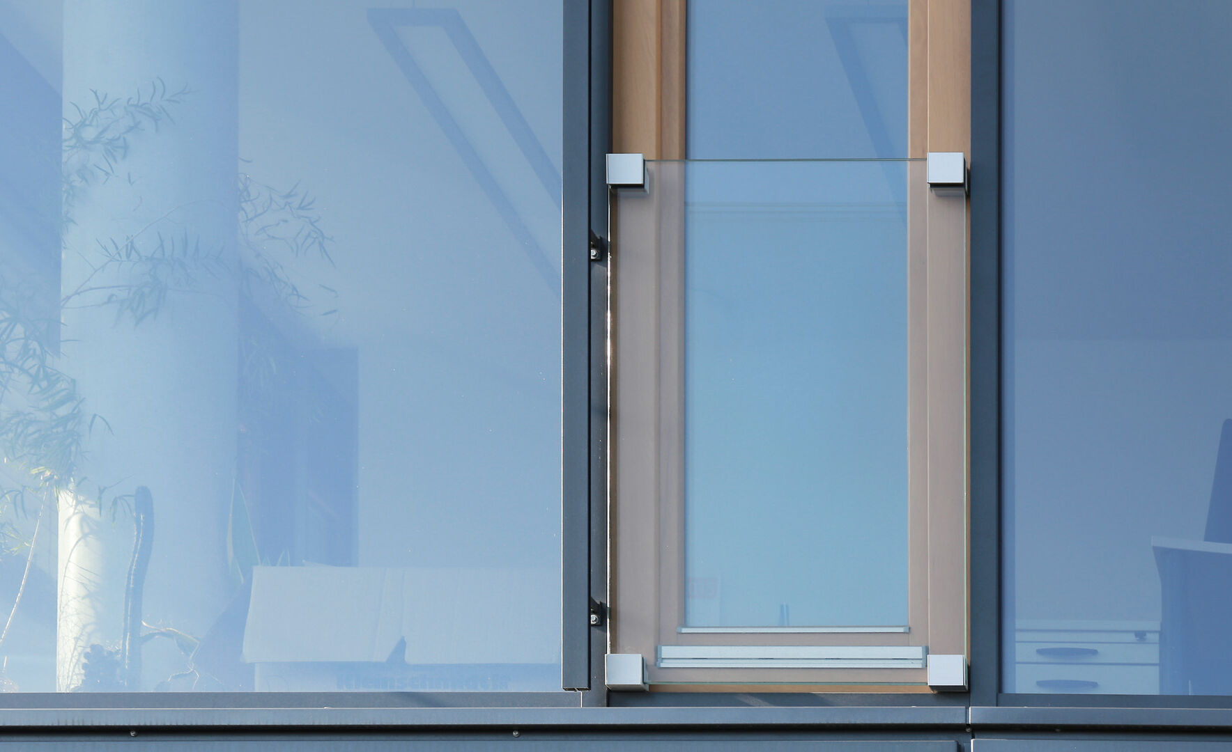 GM Windoorail frameless Gschäftsgebäude Wetter 