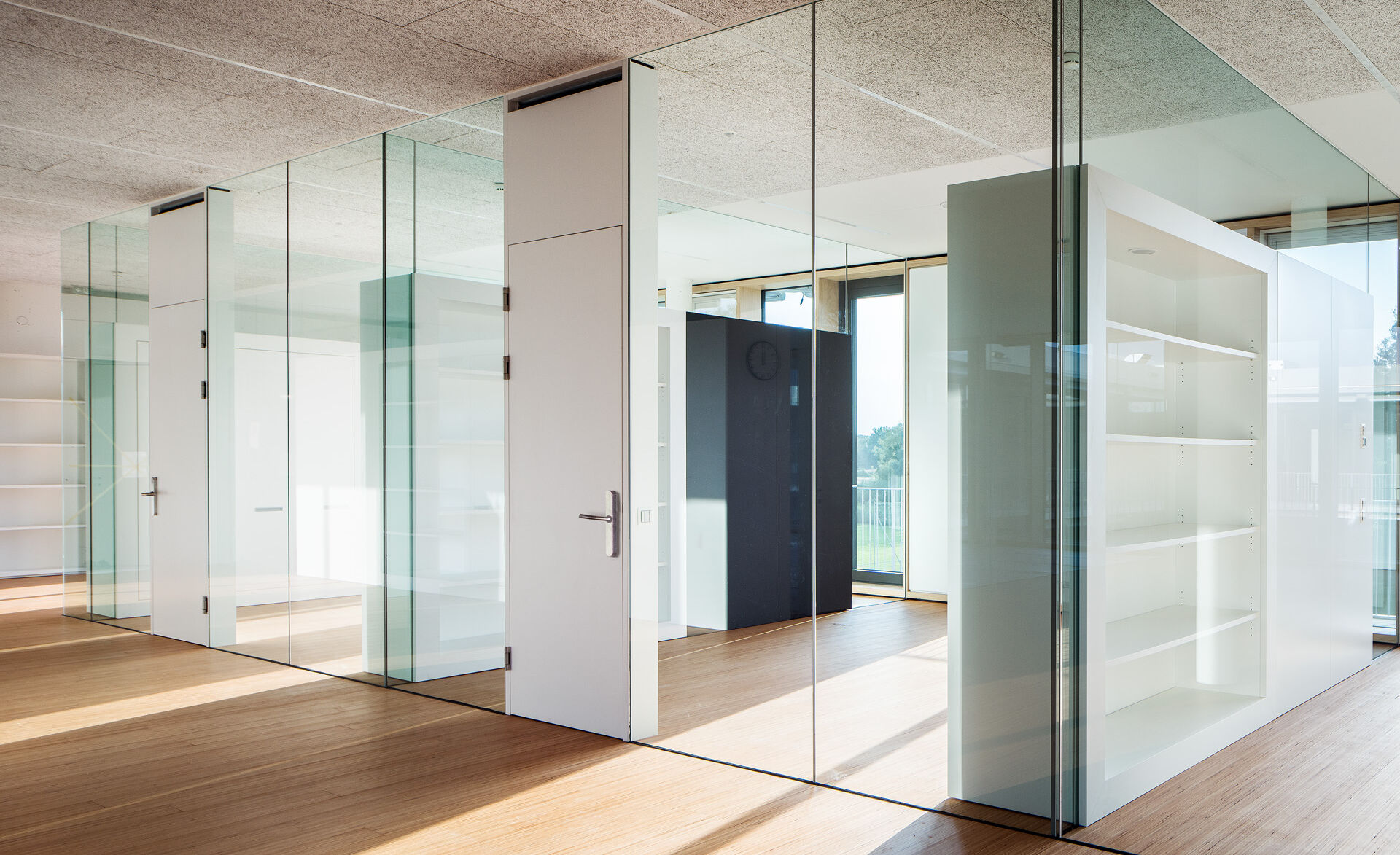 Raumtrennung aus Glas