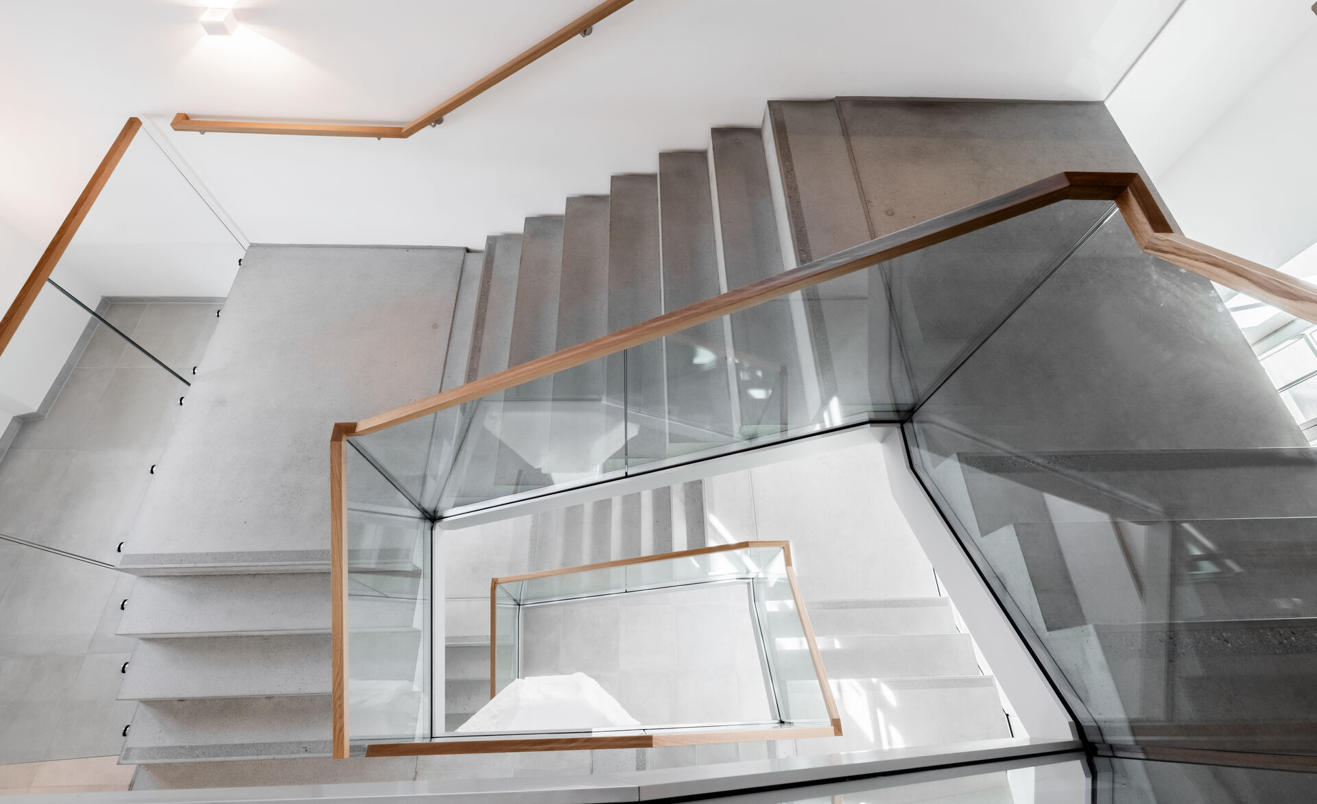 GM RAILING® UNI SIDE Geschäftsgebäude 