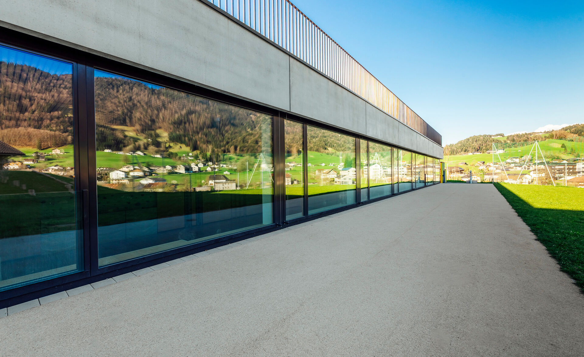 uniglas isolierglas-saflex flysafe 3d-vogelschutz glas-schule -andelsbuch-manuel paul(9)