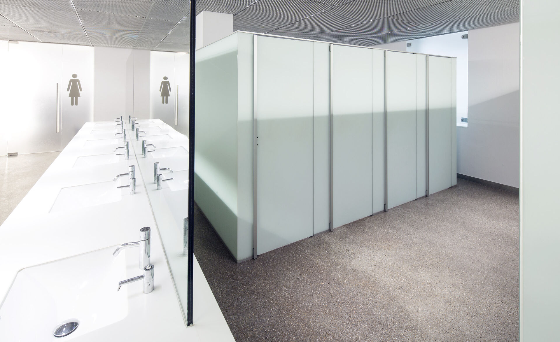 Sanitäranlage Schönbrunn mit GM CABINMART