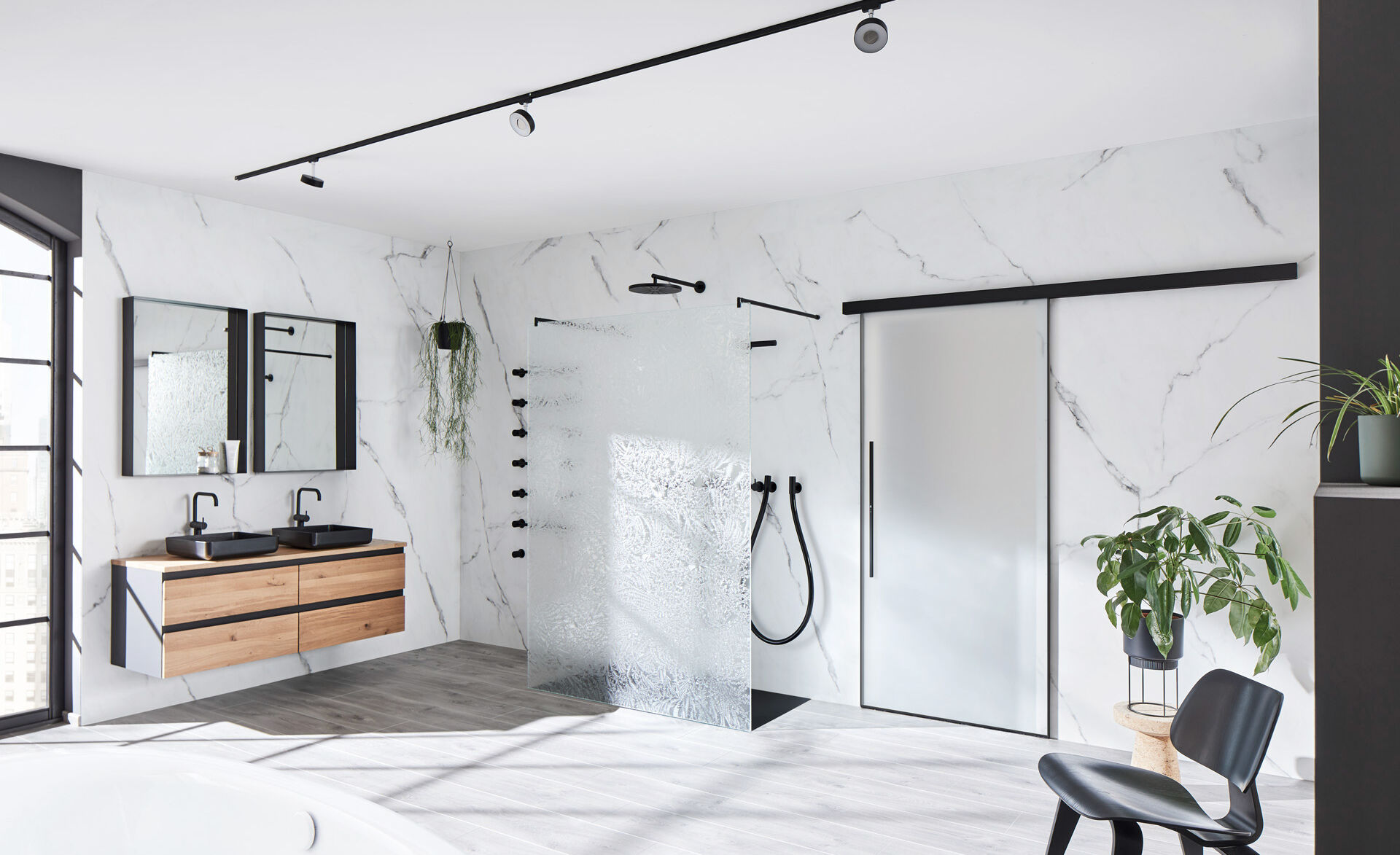 Dusche aus Strukturglas