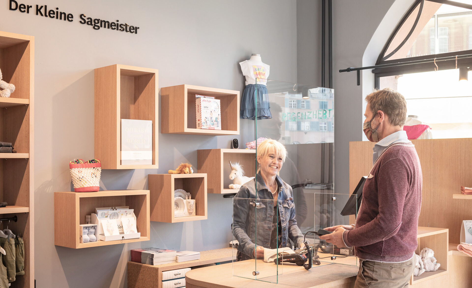 Mobile Glas-Trennwand