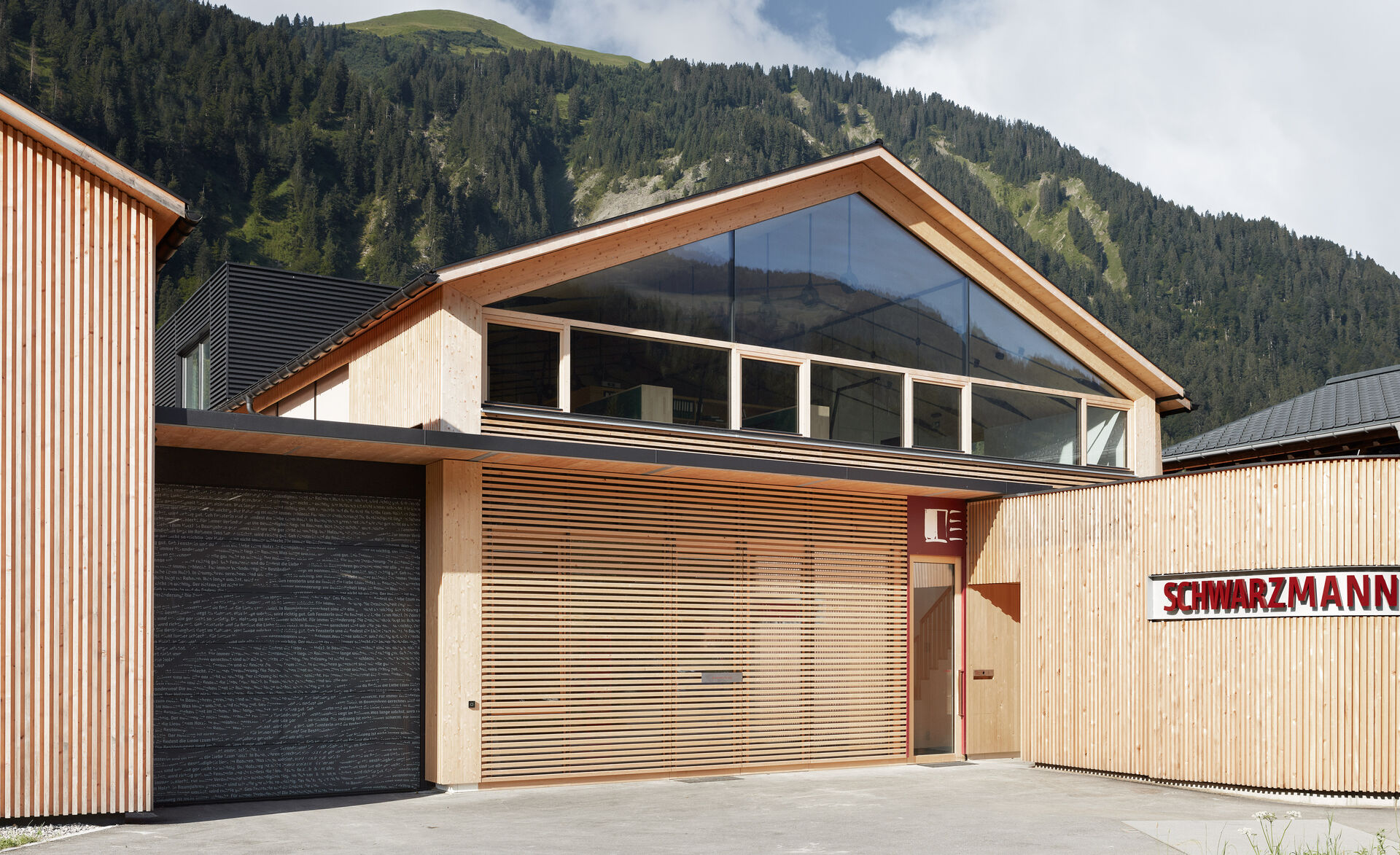 UNIGLAS® TOP, GM ZARGENPROFILE Geschäftsgebäude 