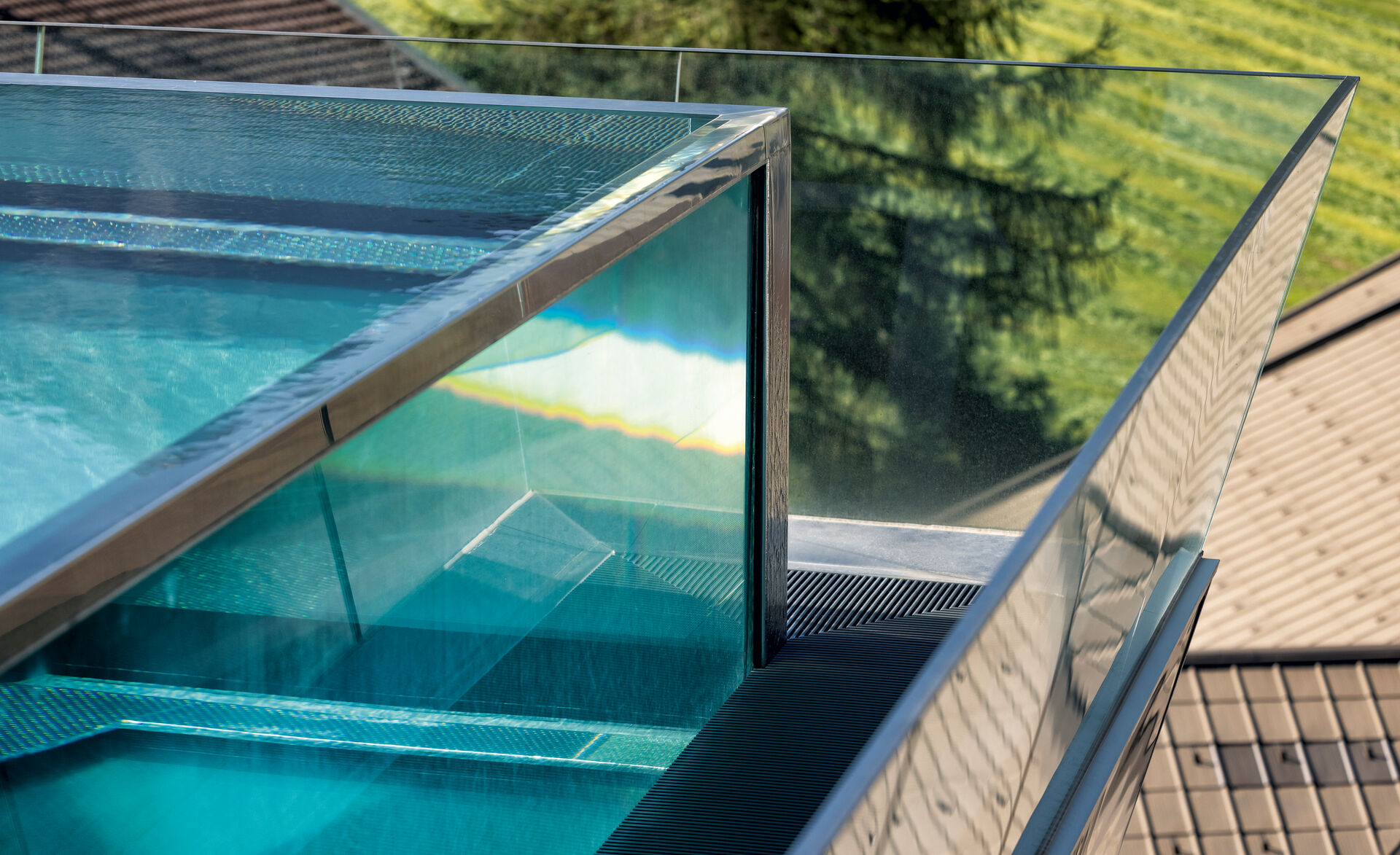 glasgelaender-gm railing uni-ganzglasgelaender poolverglasung-hotel-soelden-manuel paul(3)