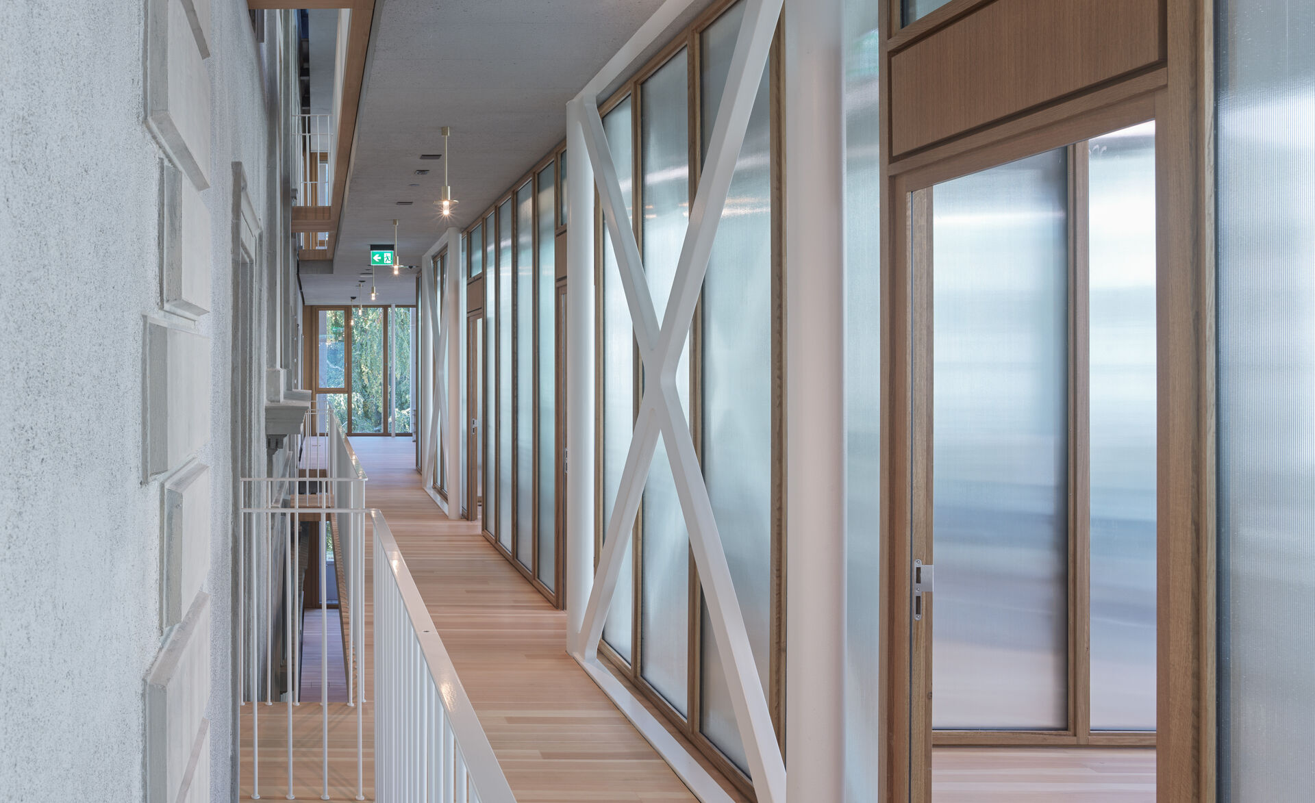 isolierglas-ornamentglas-trennwaende-obergericht-chur-adrianscheidegger (1)