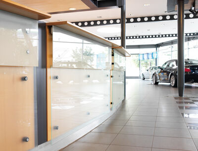 GM PICO GM Pico an einem Tresen montiert