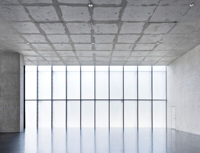 Innenansicht: Glasfassade vom Kunsthaus Bregenz