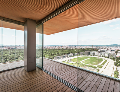 Glasgelaender_ GM RAILING_IneinemProfil_Gruenblick_wien-bildszene (33)