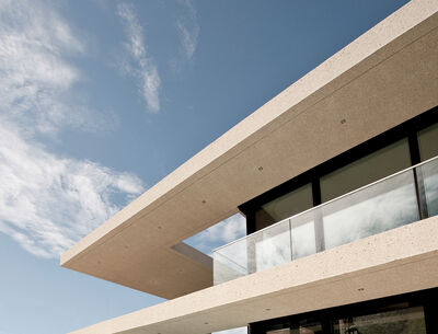 GM RAILING® DOUBLE Glasgeländer-System mit U-Profil am Balkon: GM RAILING® DOUBLE